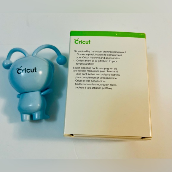 𝐂𝐫𝐢𝐜𝐮𝐭 𝐜𝐮𝐭𝐢𝐞, 𝐁𝐥𝐮𝐞 - Picture 2 of 8